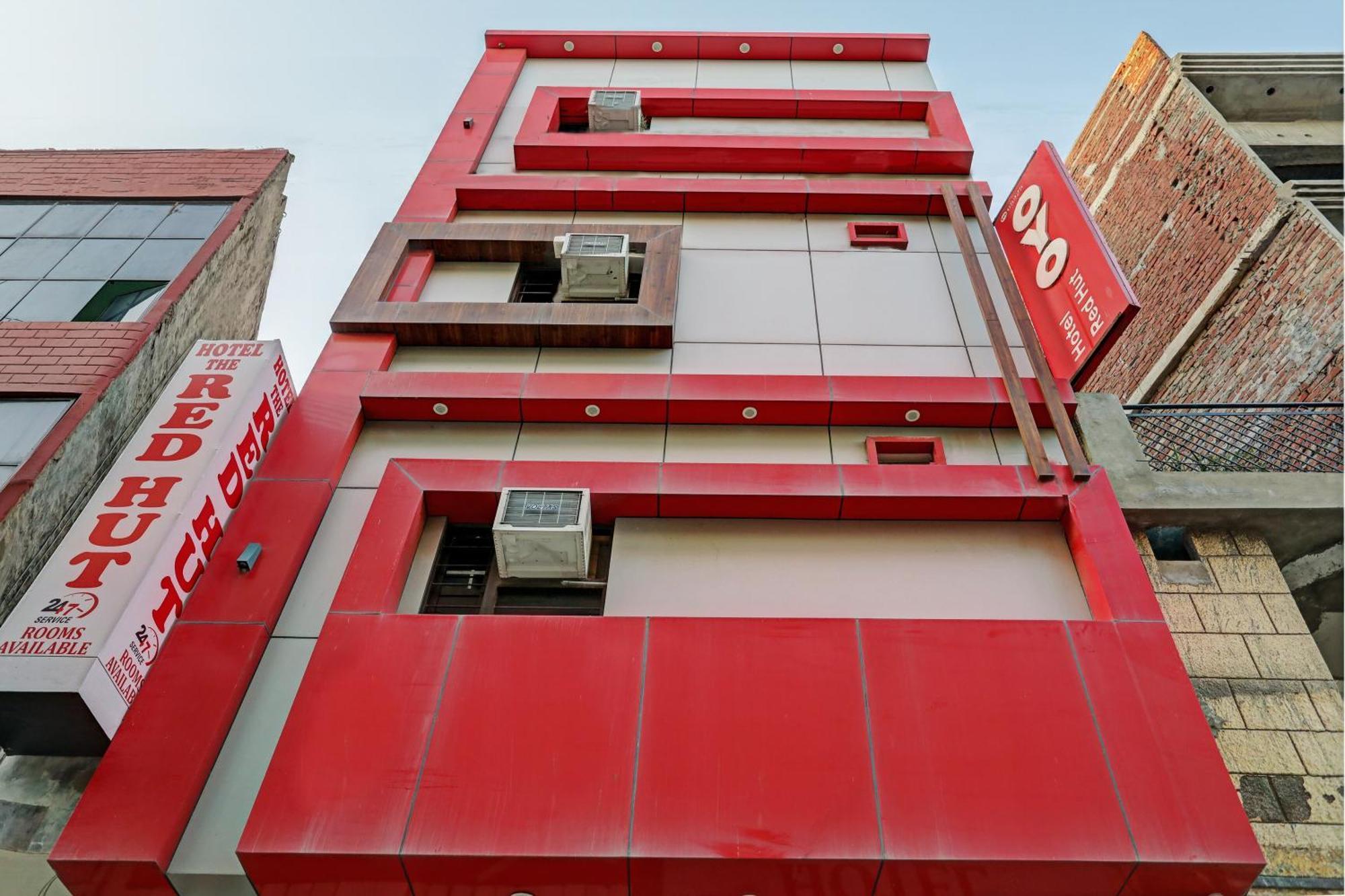 Oyo Hotel The Red Hut Chandīgarh Exterior foto